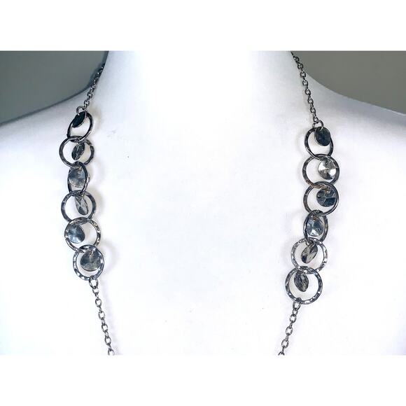 Vintage Hammered Silver Tone Interlocking Circle Dangling Disc Necklace - Picture 3 of 7